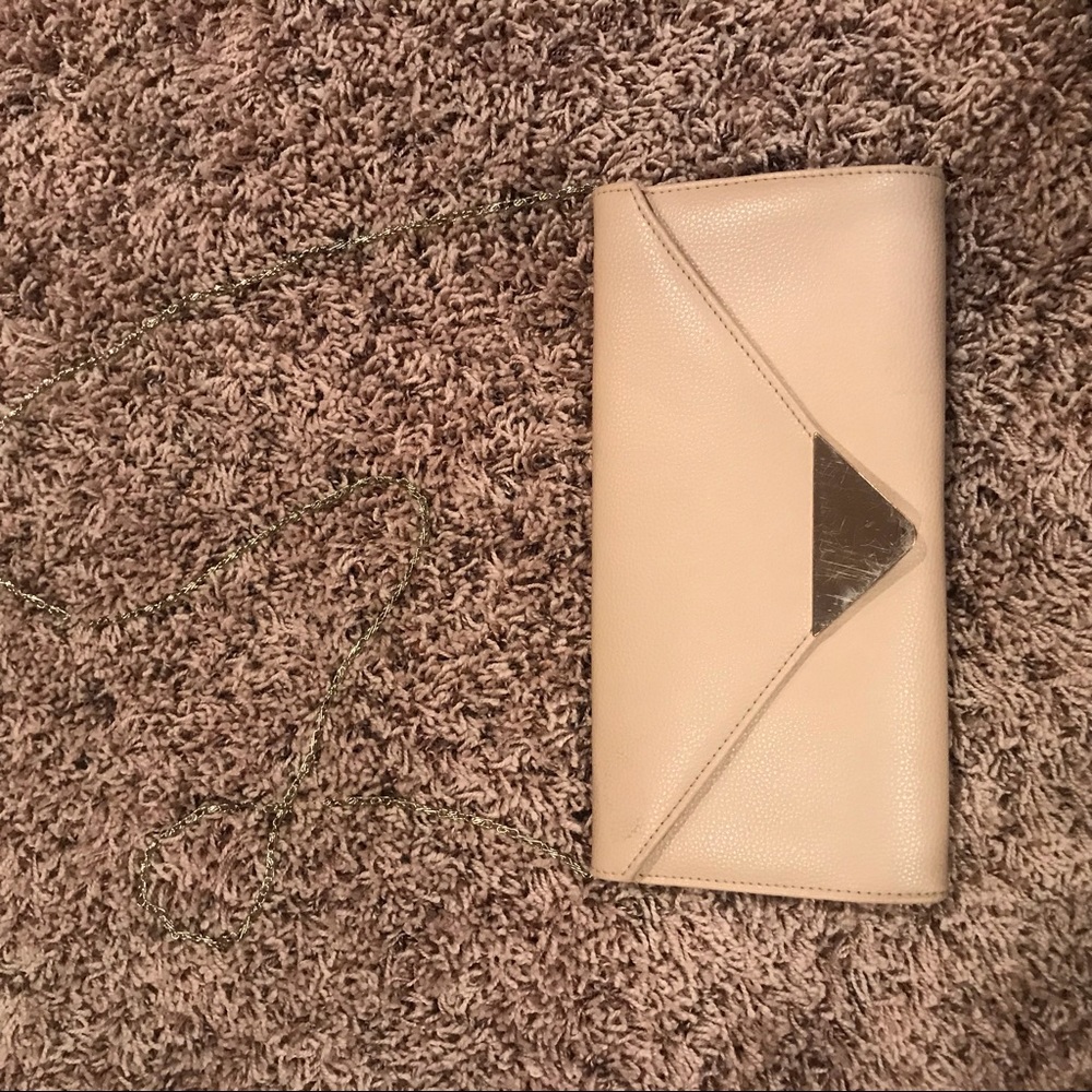 Crossbody nude gold chain